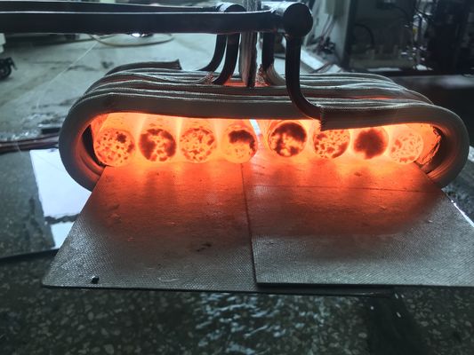 Thiết bị làm cứng bằng cảm ứng làm mát bằng nước với hệ thống điều khiển nhiệt độ tự động